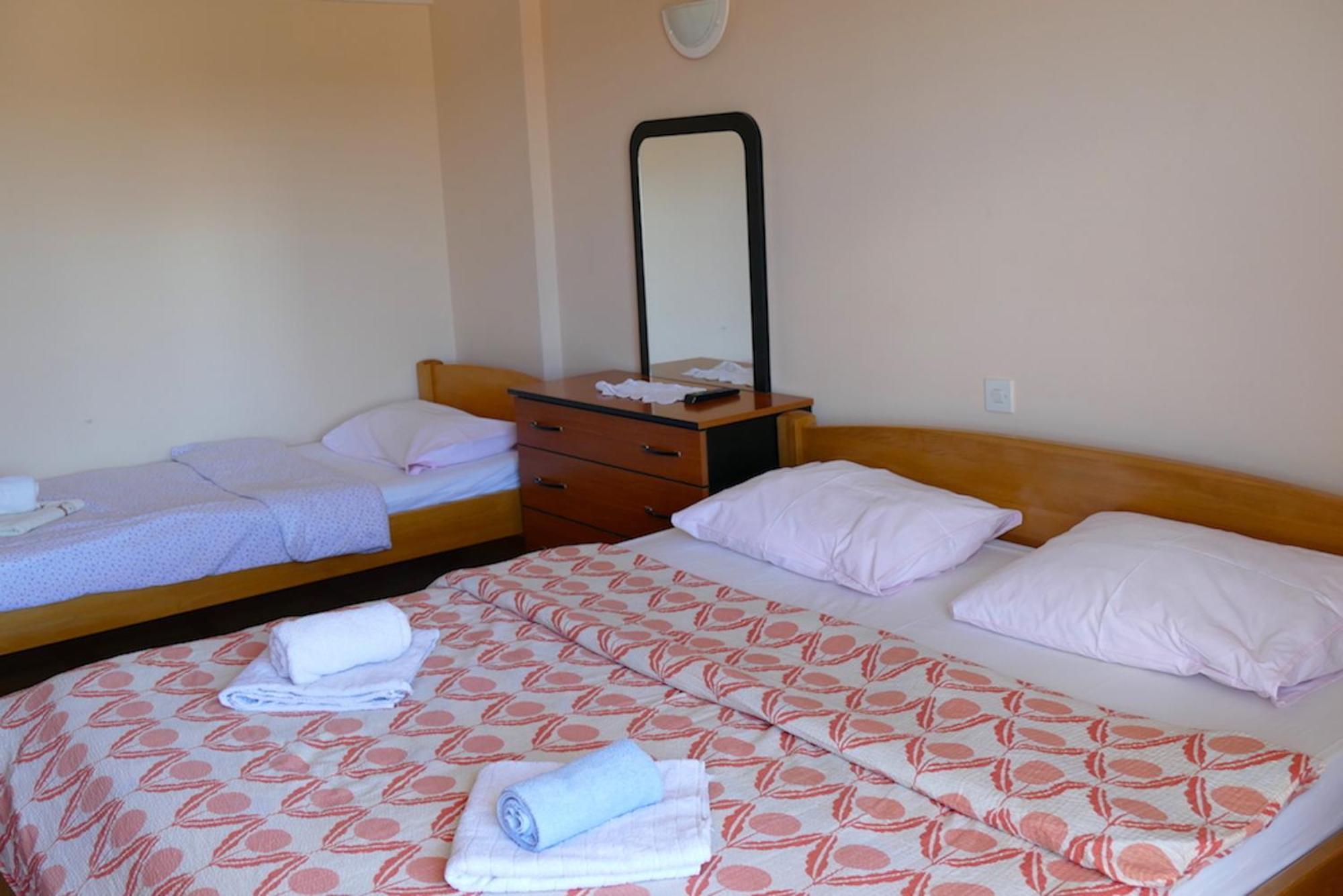 B&B Garni Toni Supetarska Draga Ruang foto